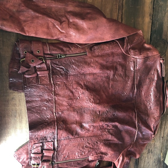 Bohemian Army red leather moto jacket. - Picture 2 of 2